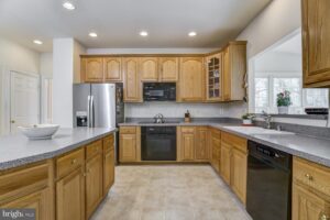 11700 Sherbrooke Woods Ln - Kitchen 2