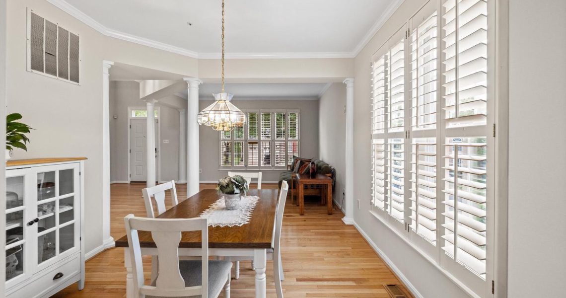 5714 Silk Tree Dr, Riverdale, MD 20737_diningrm1