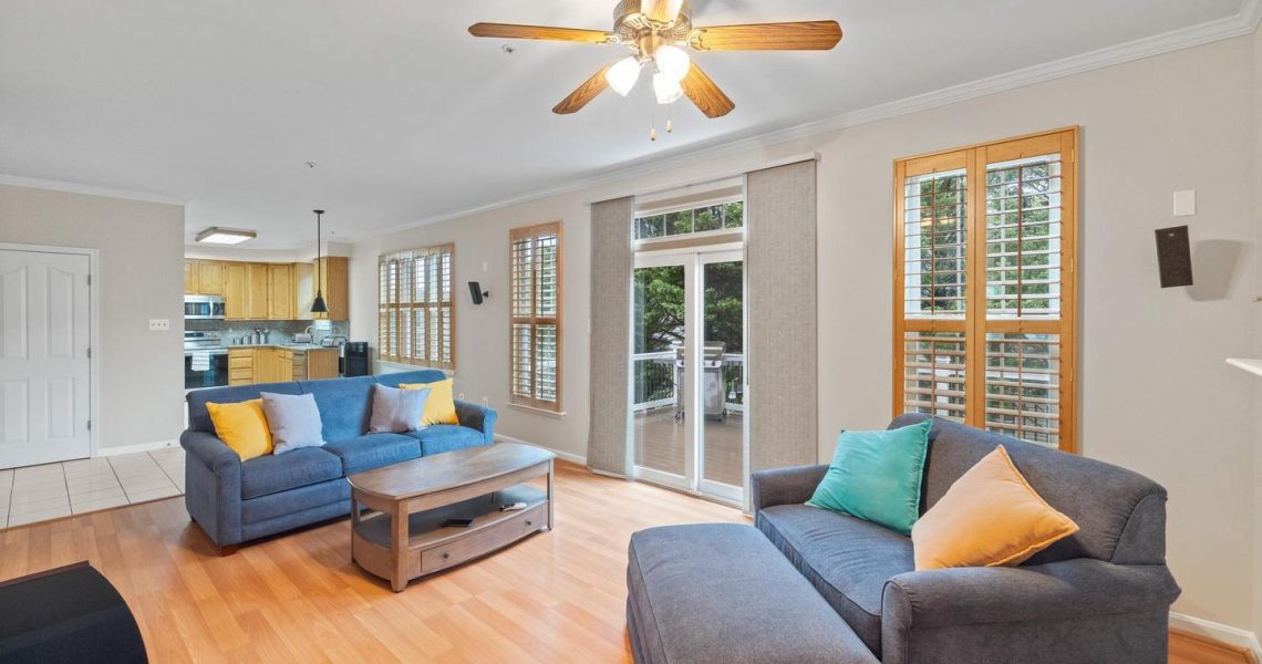 5714 Silk Tree Dr, Riverdale, MD 20737_greatrm2