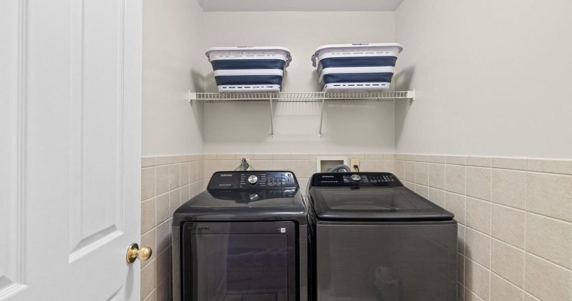 5714 Silk Tree Dr, Riverdale, MD 20737_laundryrm1