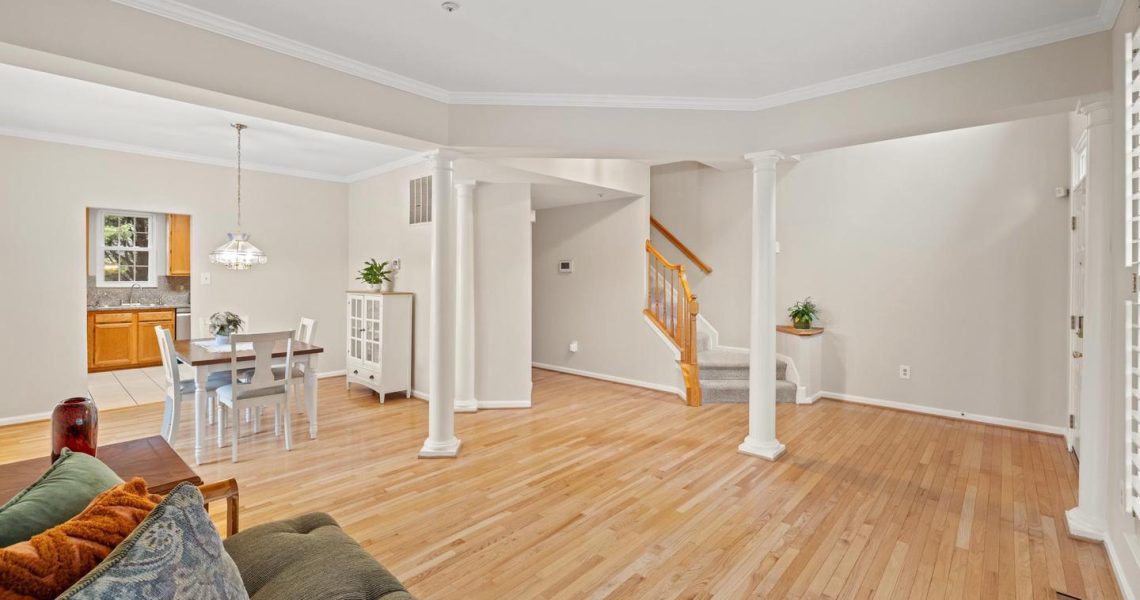 5714 Silk Tree Dr, Riverdale, MD 20737_livingrmdiningrm1