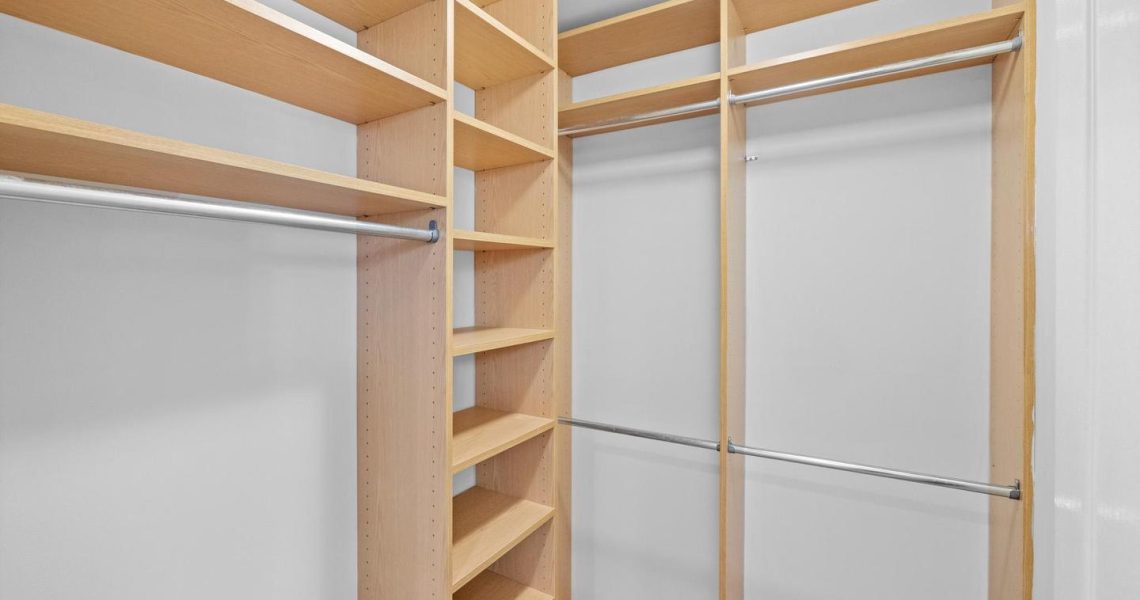 5714 Silk Tree Dr, Riverdale, MD 20737_primarybrcloset1